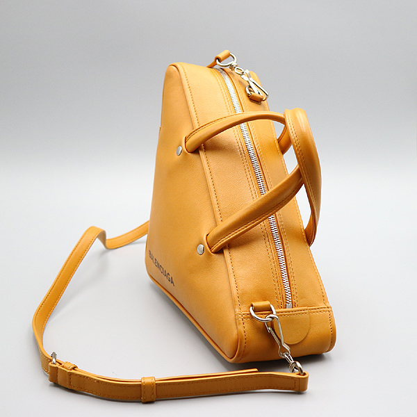 Balenciaga(�߷��þư�) 476975 ������ ���� Ʈ���̾ޱ� ��Ʈ�� + �����Ʈ�� [�뱸��������] �̹���3 - ���̺��� �߰���ǰ