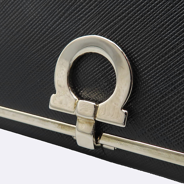 Ferragamo(��󰡸�) 22 4633 ���� ���ǾƳ� ��ġ�� ����ΰ� �� ��� ������ [�����] �̹���2 - ���̺��� �߰���ǰ