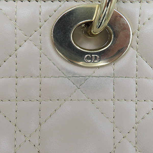 Dior(ũ����î���) M0613ONGE �Ŀ�� ������ LADY DIOR D-JOY ���̵� ��� ������ ���� ��Ʈ�� + ü�ν�Ʈ�� [�б�����] �̹���5 - ���̺��� �߰���ǰ