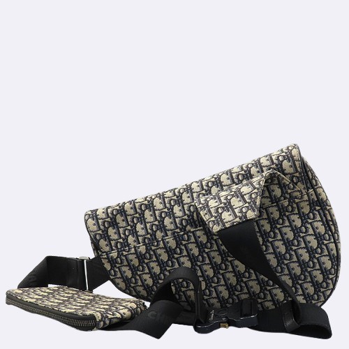 Dior(ũ����î���) 1ADPO211YKY OBLIQUE(������ũ) SADDLE(����) �ƽ� ���� �� �Ŀ�ġ ũ�ν��� [û��������] �̹���2 - ���̺��� �߰���ǰ