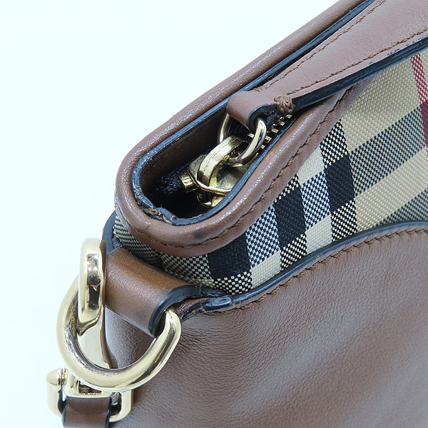 Burberry(������) 3992857 ȣ���丮üũ ���� ���� Ʈ���� ũ�ν��� [��õ��] �̹���5 - ���̺��� �߰���ǰ