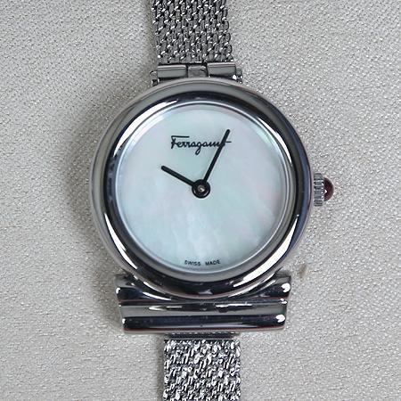 Ferragamo(��󰡸�) SFLX007 ���� ��ġ�� ��ƿ ������ð�(���ַԵ���) �̹���3 - ���̺��� �߰���ǰ