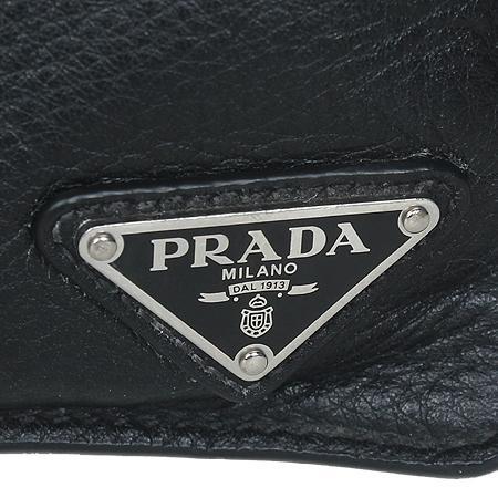 Prada(�����) ����ΰ� ���ڷ� �������� ������ Ŭ��ġ��(���ַԵ���) �̹���4 - ���̺��� �߰���ǰ