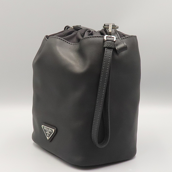 Prada(�����) 2NE021 ���� �׷��̽� ���� ���Ϸ� �ﰢ�ΰ� ��Ŷ �Ŀ�ġ + �ո� ��Ʈ�� [��ź�Ե���] �̹���3 - ���̺��� �߰���ǰ