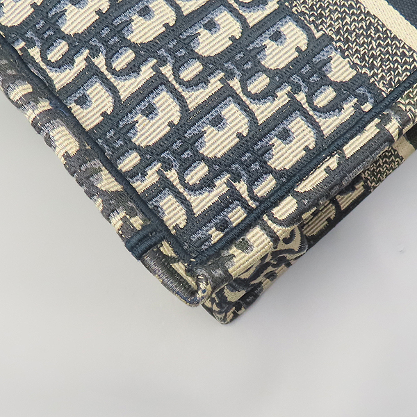 Dior(ũ����î���) M1296ZRIW ���� ������ũ �к긯 DIOR BOOK TOTE �� ��Ʈ �̵�� ��Ʈ�� [��ź�Ե���] �̹���6 - ���̺��� �߰���ǰ