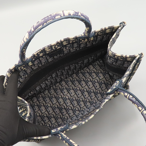 Dior(ũ����î���) M1296ZRIW ���� ������ũ �к긯 DIOR BOOK TOTE �� ��Ʈ �̵�� ��Ʈ�� [��ź�Ե���] �̹���7 - ���̺��� �߰���ǰ