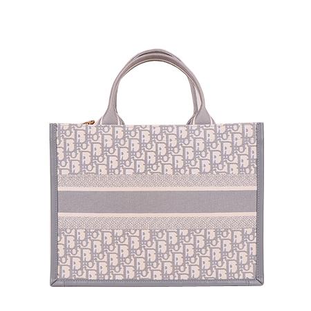 Dior(Å©¸®½ºÃ®µð¿Ã) M1324CZBB_M20I ±×·¹ÀÌ ¿Àºí¸®Å© ÀÚ¼ö Ä«ÇÁ½ºÅ² ¹Ìµð¾ö ºÏÅ䯮 2WAY(±¤ÁÖ»ó¹«Á¡) Dior(Å©¸®½ºÃ®µð¿Ã) M1324CZBB_M20I ±×·¹ÀÌ ¿Àºí¸®Å© ÀÚ¼ö Ä«ÇÁ½ºÅ² ¹Ìµð¾ö ºÏÅ䯮 2WAY(±¤ÁÖ»ó¹«Á¡)