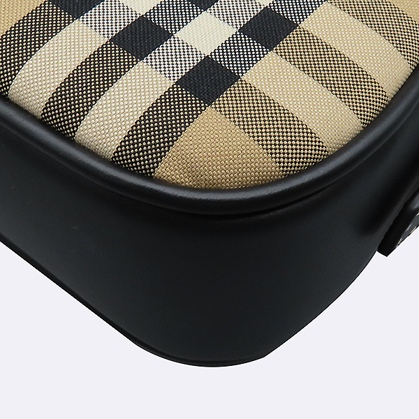 Burberry(������) 8078837 ��Ƽ�� üũ ������ ���� ��ī�̺� ����� [�ϻ�Ե���] �̹���4 - ���̺��� �߰���ǰ