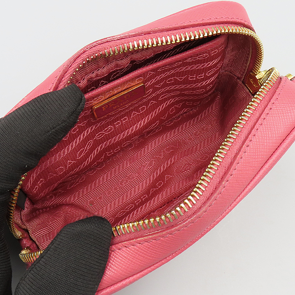 Prada(�����) 1N1674 ��ũ ���ǾƳ� SAFFIANO ���� �ΰ� ���۹̴� ũ�ν��� [�ϳ��̻���] �̹���7 - ���̺��� �߰���ǰ