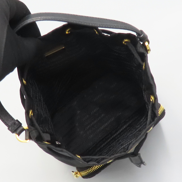 Prada(�����) 1BH038 ���� �࿧ �����Ϸ� ��Ŷ�� + ũ�ν� ��Ʈ�� 2WAY [��ź�Ե���] �̹���6 - ���̺��� �߰���ǰ
