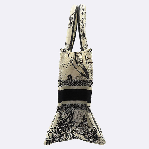 Dior(ũ����î���) M1265ZRHZ M941 ����� �� �ڼ� ���� ����Ʈ [��������] �̹���3 - ���̺��� �߰���ǰ