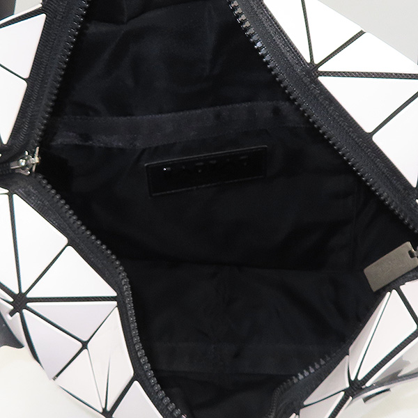 ISSEY MIYAKE(�̼��̹̾���) BB66 - AG081 ȭ��Ʈ �÷� �ٿ��ٿ� ��Ʈ�� [��������] �̹���5 - ���̺��� �߰���ǰ