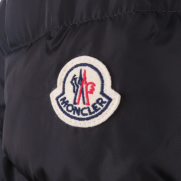 MONCLER(��Ŭ����) K20931A00151 ���� �÷� �ƺ�ü �ĵ� ��Ʈ �ٿ� �е� ���� - 2������ [��������] �̹���3 - ���̺��� �߰���ǰ