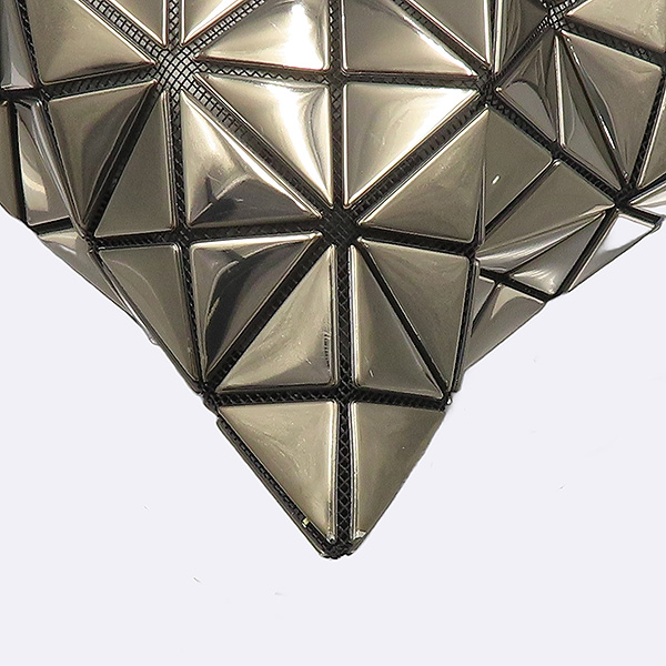 ISSEY MIYAKE(�̼��̹̾���) BB68-AG123 �Ǹ�Ż �÷� �ٿ��ٿ� �缾Ʈ ��Ʈ�� [��������] �̹���4 - ���̺��� �߰���ǰ