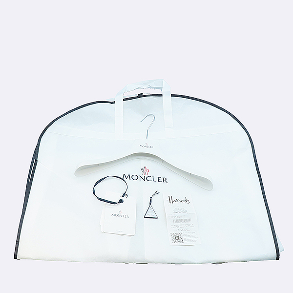 MONCLER(��Ŭ����) K20931A00151 ���� �÷� �ƺ�ü �ĵ� ��Ʈ �ٿ� �е� ���� - 2������ [��������] �̹���7 - ���̺��� �߰���ǰ