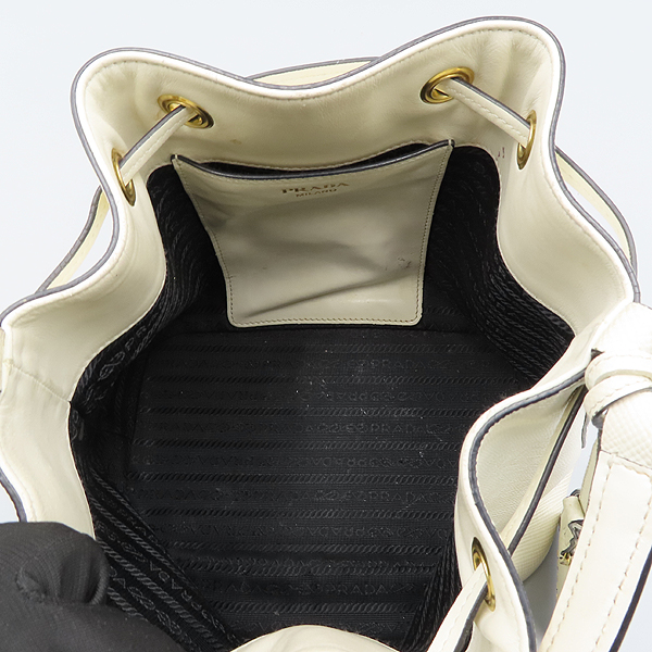 Prada(�����) 1BE032 ȭ��Ʈ ���ǾƳ� ���� ���� �ﰢ �ΰ���� ��Ŷ ��Ʈ�� + �����Ʈ�� 2WAY [��������] �̹���4 - ���̺��� �߰���ǰ