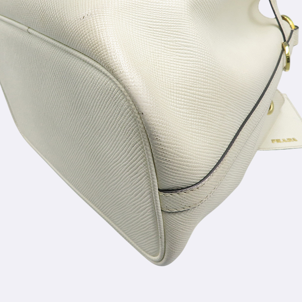 Prada(�����) 1BE032 ȭ��Ʈ ���ǾƳ� ���� ���� �ﰢ �ΰ���� ��Ŷ ��Ʈ�� + �����Ʈ�� 2WAY [��������] �̹���3 - ���̺��� �߰���ǰ