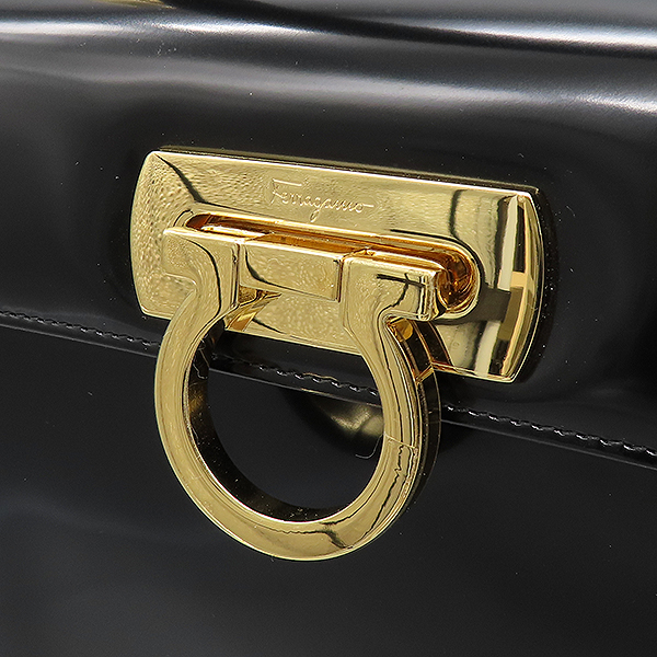 Ferragamo(��󰡸�) 21 2193 ���� ���� ��ġ�� ���� �ΰ� ��� ž�ڵ� ���� ��Ʈ�� + ��� ��Ʈ�� [��������] �̹���5 - ���̺��� �߰���ǰ