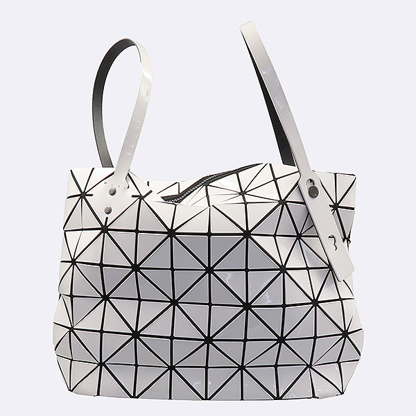 ISSEY MIYAKE(�̼��̹̾���) BB66 - AG081 ȭ��Ʈ �÷� �ٿ��ٿ� ��Ʈ�� [��������] �̹���2 - ���̺��� �߰���ǰ