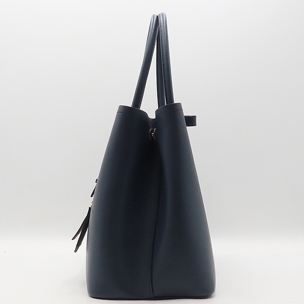 Prada(�����) BN2775 SAFFIANO(���ǾƳ�) ���̺� �κ��� ����Ż �ﰢ�ΰ� ��Ʈ�� + �����Ʈ�� 2WAY [�д�������] �̹���2 - ���̺��� �߰���ǰ