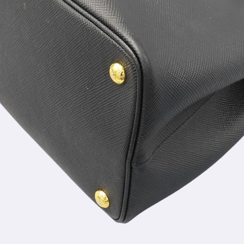 Prada(�����) 1BG775 ���� ���ǾƳ� �ﰢ �ΰ� �κ��� ��Ʈ�� + �����Ʈ�� 2WAY [û��������] �̹���5 - ���̺��� �߰���ǰ