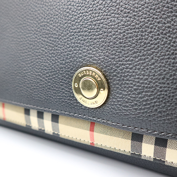 Burberry(������) 80211101 ��Ƽ�� üũ ���� ���� ũ�ν��� [�뱸��������] �̹���3 - ���̺��� �߰���ǰ