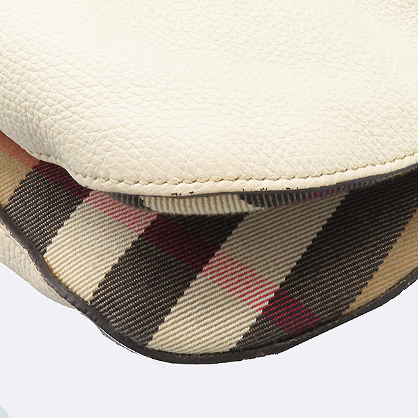 Burberry(������) 4020416 ������ ���� üũ ũ�ν��� [�ϻ�Ե���] �̹���5 - ���̺��� �߰���ǰ