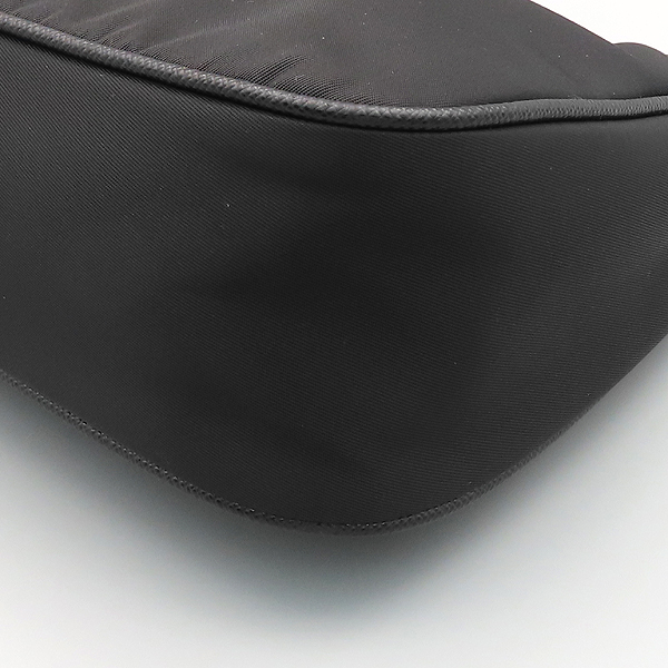 Prada(�����) 1BH204 ������� 2005 �����Ϸ� �� ���ǾƳ� ü�� ����� + ũ�ν� ��Ʈ�� 2WAY [õ�Ƚż�����] �̹���5 - ���̺��� �߰���ǰ