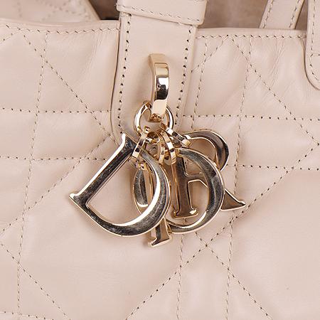 Dior(Å©¸®½ºÃ®µð¿Ã)M2821OSNW_M51U ±ÝÀå Dior Toujours ÅõÁÖÈå ¹Ìµð¾ö Å䯮¹é(±¤ÁÖ»ó¹«Á¡) Dior(Å©¸®½ºÃ®µð¿Ã)M2821OSNW_M51U ±ÝÀå Dior Toujours ÅõÁÖÈå ¹Ìµð¾ö Å䯮¹é(±¤ÁÖ»ó¹«Á¡)