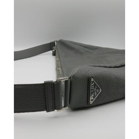 Prada(�����) Ʈ���̾ޱ� ���� ũ�ν��� �̹���5 - ���̺��� �߰���ǰ