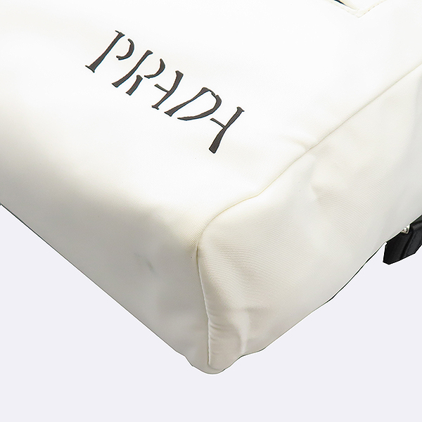 Prada(�����) ȭ��Ʈ �÷� ���Ϸ� Prada X Rem Koolhaas ���� [��������] �̹���5 - ���̺��� �߰���ǰ