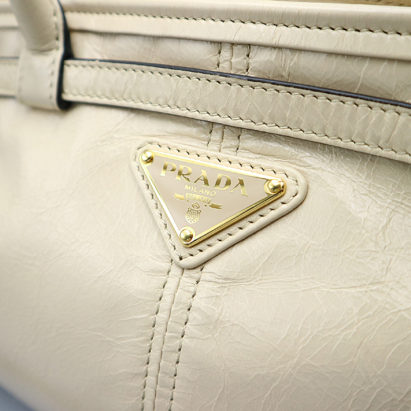 Prada(�����) 1BA426 ���� �ﰢ �ΰ� ���� �̵�� ������ ���� �ڵ�� + �����Ʈ�� 2WAY [�뱸��������] �̹���4 - ���̺��� �߰���ǰ