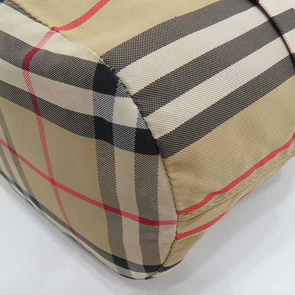 Burberry(������) 8026737 ��ī�̺� ������ ������ ��Ʈ������ ���Ϸ� ��ν�Ʈ�� ��Ŷ �Ŀ�ġ [��õ��] �̹���6 - ���̺��� �߰���ǰ