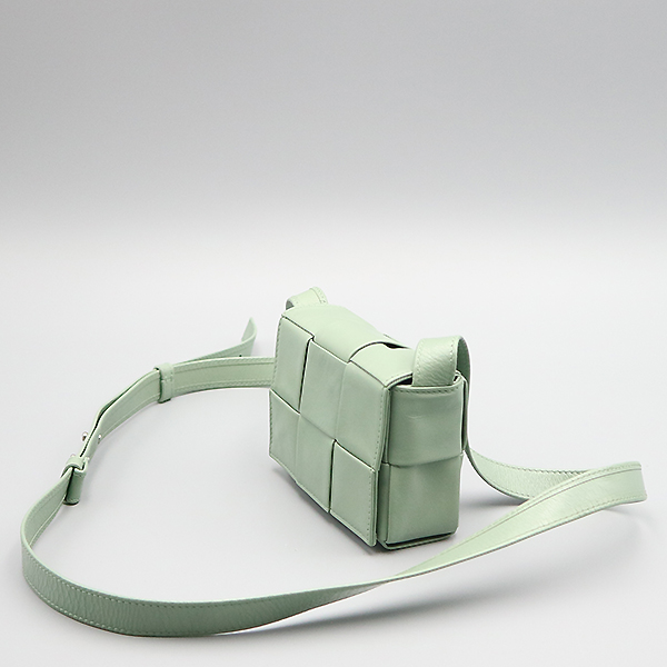 BOTTEGAVENETA(���װ�����Ÿ) 667048 ��ũ��Ʈ ī��Ʈ �̴� ũ�ν��� [�뱸��������] �̹���3 - ���̺��� �߰���ǰ