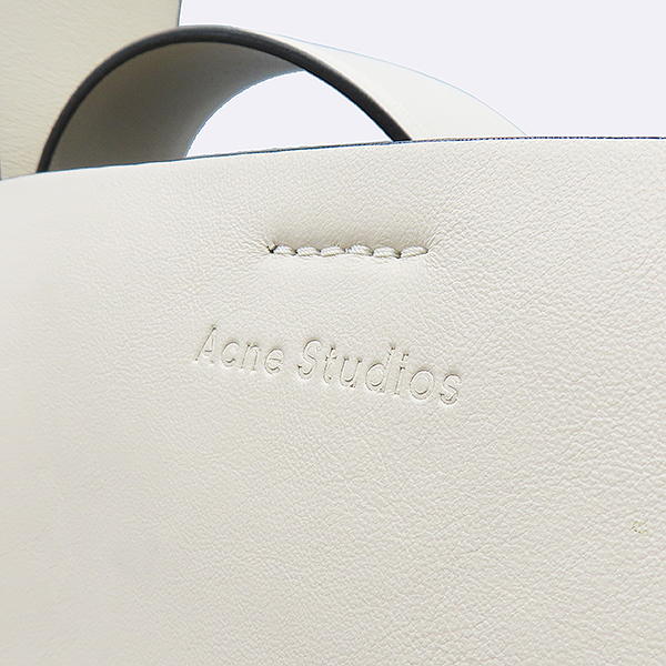 Acne(��ũ��) CG0224 ���̺��� �÷� ������ ���� ũ�ν��� [��������] �̹���5 - ���̺��� �߰���ǰ