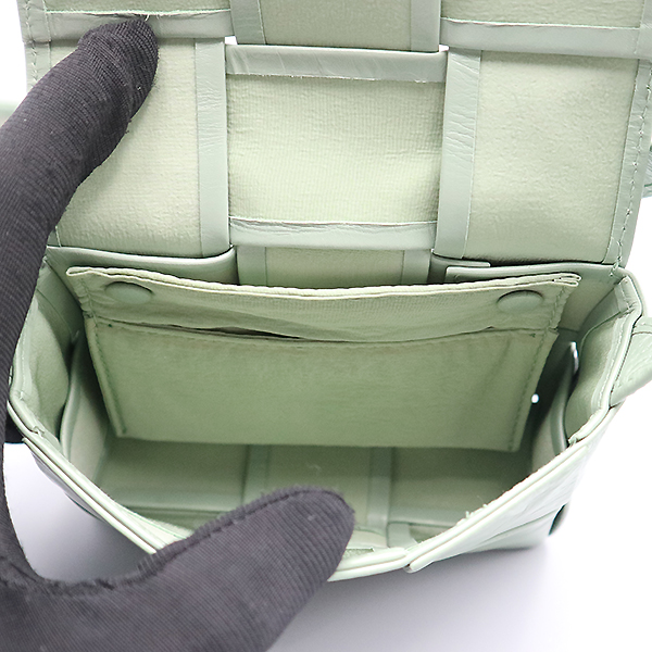 BOTTEGAVENETA(���װ�����Ÿ) 667048 ��ũ��Ʈ ī��Ʈ �̴� ũ�ν��� [�뱸��������] �̹���5 - ���̺��� �߰���ǰ