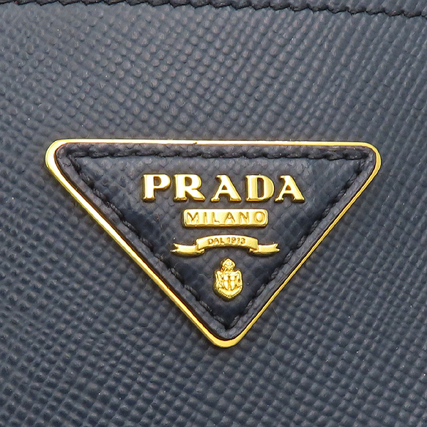 Prada(�����) BN2775 SAFFIANO(���ǾƳ�) ���̺� �κ��� ����Ż �ﰢ�ΰ� ��Ʈ�� + �����Ʈ�� 2WAY [�д�������] �̹���3 - ���̺��� �߰���ǰ