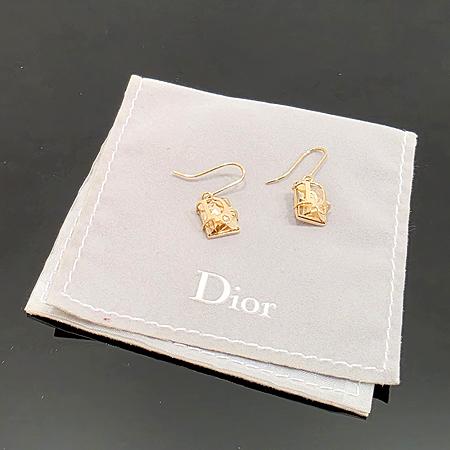 Dior(ũ����î���) ���� ũ����Ż D�ΰ� ť�� ��� �� �Ͱ��� (���ַԵ���) �̹���3 - ���̺��� �߰���ǰ
