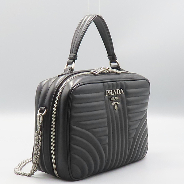 Prada(�����) 1BH119 ���� ���̾�׷� ���� ���� ���͸� �ΰ� ��Ʈ�� + ü�� �����Ʈ�� 2WAY [��ź�Ե���] �̹���3 - ���̺��� �߰���ǰ
