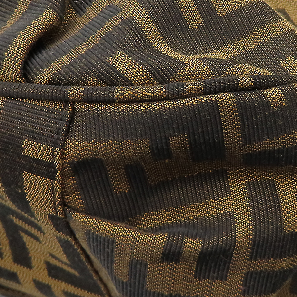 Fendi(���) 8BR616 FF �ΰ� ��ī �ڰ��� ü�� ��Ʈ�� [�ϻ�Ե���] �̹���5 - ���̺��� �߰���ǰ