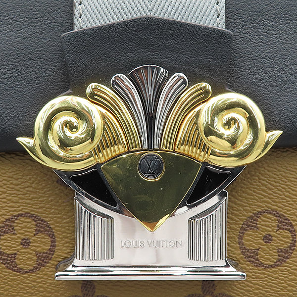 Louis Vuitton(���̺���)  M44101 ������ ���� ĵ���� �÷� Ŭ��ġ + ũ�ν� ��Ʈ��  [õ�Ƚż�����] �̹���3 - ���̺��� �߰���ǰ