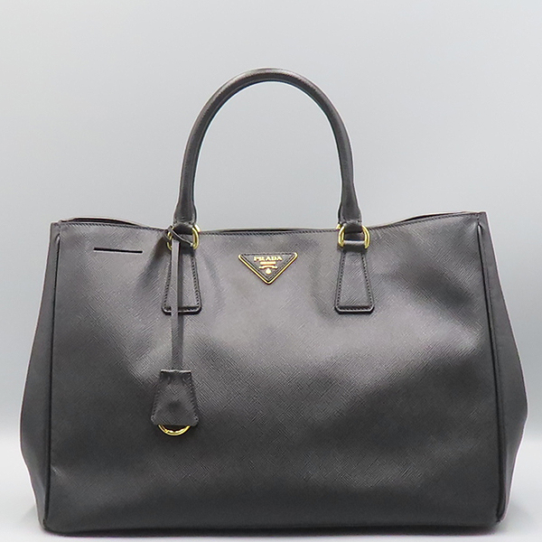 Prada(�����) BN1844 ���� SAFFIANO LUX ���ǾƳ� ���� �ﰢ ���� �ΰ� ��Ʈ�� [��ź�Ե���] �̹���2 - ���̺��� �߰���ǰ