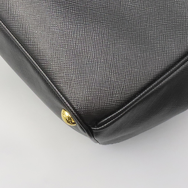 Prada(�����) BN1844 ���� SAFFIANO LUX ���ǾƳ� ���� �ﰢ ���� �ΰ� ��Ʈ�� [��ź�Ե���] �̹���5 - ���̺��� �߰���ǰ