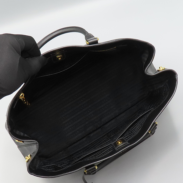 Prada(�����) BN1844 ���� SAFFIANO LUX ���ǾƳ� ���� �ﰢ ���� �ΰ� ��Ʈ�� [��ź�Ե���] �̹���6 - ���̺��� �߰���ǰ