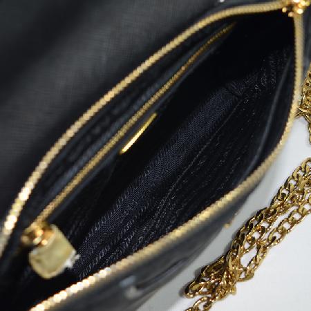 Prada(�����) 1BH085 ���ڳ� ����ü�� �̴� ũ�ν��� �̹���3 - ���̺��� �߰���ǰ