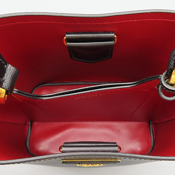 Prada(�����) 1BA212 ���� ���ǾƳ� �ĴϿ� �κ��� �̵�� ��Ŷ ��Ʈ�� + ��Ʈ�� 2WAY [�ϻ�Ե���] �̹���5 - ���̺��� �߰���ǰ