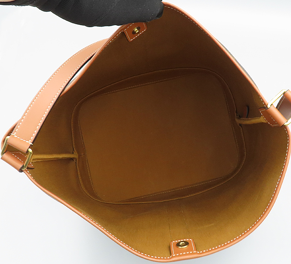Celine(������) 191132CAS Ʈ������ ĵ���� ���� ī����Ų �̵�� ��Ŷ ũ�ν��� [õ�Ƚż�����] �̹���7 - ���̺��� �߰���ǰ