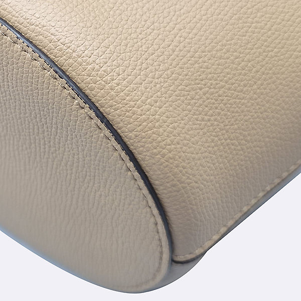 Burberry(������) 4057151 ������ ���� ���̸��� üũ �� ũ�ν��ٵ� ��Ŷ�� [�ϻ�Ե���] �̹���4 - ���̺��� �߰���ǰ