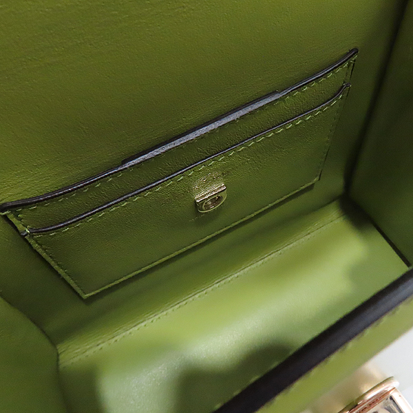 Ferragamo(��󰡸�) 21 H647 �׸� ī�� ��Ų �ڽ���(BOXYZ) ���� ž�ڵ� ��Ʈ�� + �����Ʈ�� 2WAY [��õ��] �̹���6 - ���̺��� �߰���ǰ