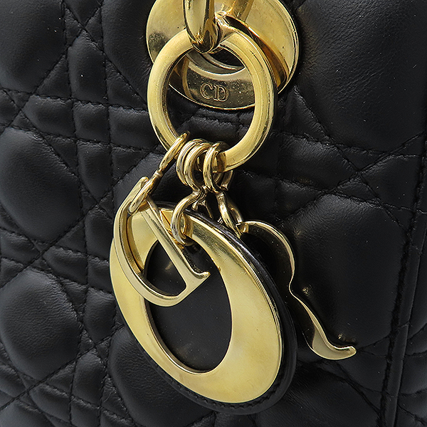 Dior(ũ����î���) M0538OCAL ���� �÷� ����Ų ���̵� ��� ABC DIOR ���� ��Ʈ�� + �����Ʈ�� 2WAY [���ε�������] �̹���5 - ���̺��� �߰���ǰ